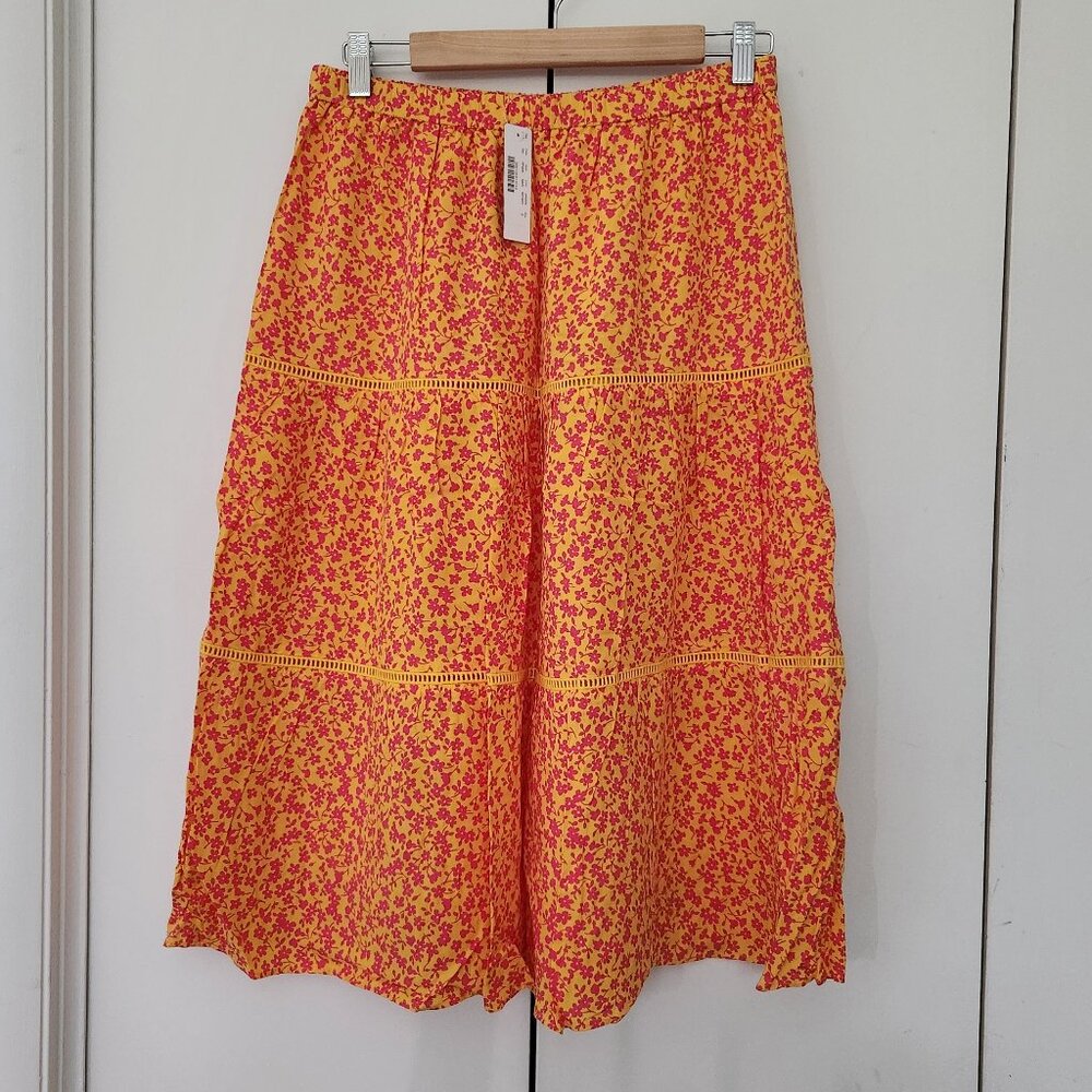 NWT Jcrew Tiered pull-on midi skirt in tossed bouquet print Size Small